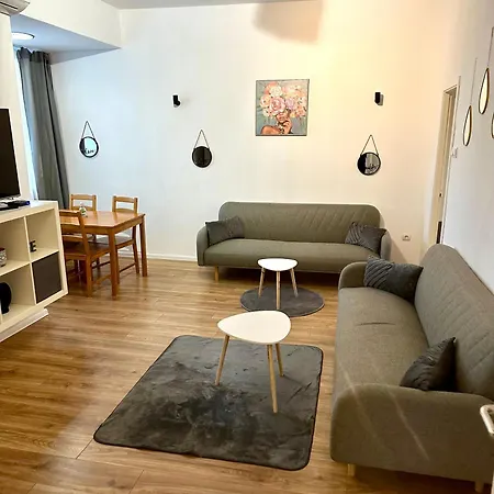 Hacienda Romana - Interbelic 2bdr Apartment